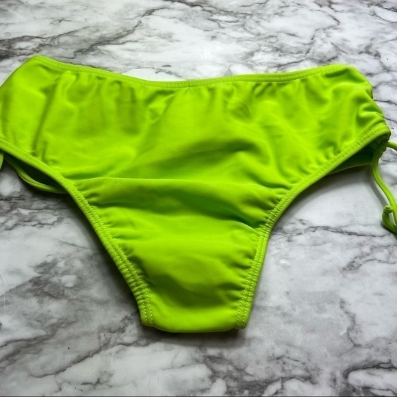 ❤️ Poko Pano Lycra Side Ruched Bikini Bottom - Picture 6 of 10